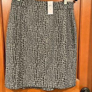NWT Ann Taylor pencil skirt- 6P
